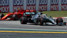 Мерцедес пак пред Ферари и в Барселона