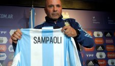 Сампаоли пое Аржентина и заяви: Искам Меси да е щастлив