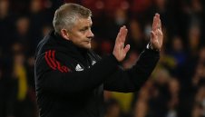 В Юнайтед решават бъдещето на Оле на спешна среща, той се извини