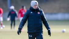 Вальо Михов: Дано Акрапович пренесе трофеите на "Армията"