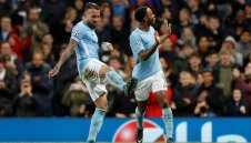 Стърлинг герой, Сити се измъчи с Фейенорд