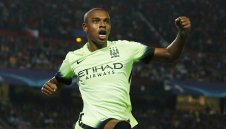 Сити удължава договора на бразилец