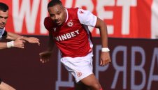 Много слаб! Крило на ЦСКА яде здрав пердах в Калифорния