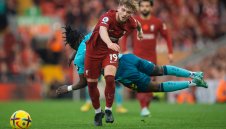 Ливърпул цака Арсенал, Челси и Юнайтед за "светец"