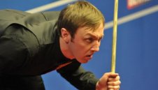 Джоунс и Хигинсън със зрелищна първа сесия 
