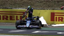 Катастрофа и полпозиция за Ландо преди спринта довечера