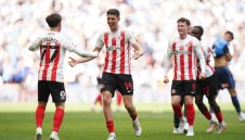 Съндърланд успя да се завърне в Чемпиъншип