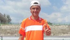 Браво! Александър Василев се класира за основната схема при юношите на "Ролан Гарос"