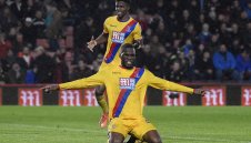 Големия Сам взе първа победа