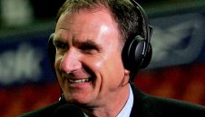 Фил Томпсън: Стърлинг е добър играч, но в никакъв случай не е велик