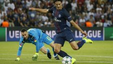 Да му се посмеем - вижте пропуските на Кавани от снощи + ВИДЕО