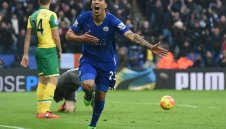 "Лисиците" оскубаха "канарчетата" в края и продължават да мечтаят + ВИДЕО