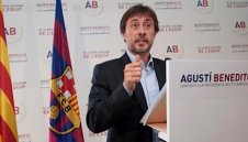 Барса рине купи благодарение на Меси, а не заради шефове и треньори