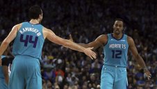 Стършелите ужилиха лошо Голдън Стейт