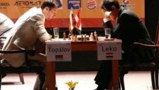 Топалов победи с черните фигури Петер Леко