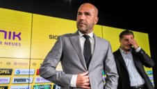 Официално: Дортмунд уволни Бош и назначи уволнен преди седмица