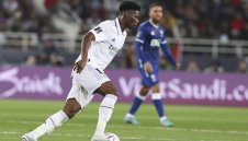 Реал не пуска Чуамени в Ливърпул