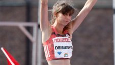 Демирева скочи 2 метра за сефте, но остана втора