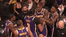 В Лейкърс едва не стигнаха до бой, замазаха скандала