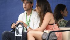 Не е китката: Пръст спря Тийм за завръщане