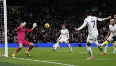 Тотнъм пречука богаташите от Нюкасъл