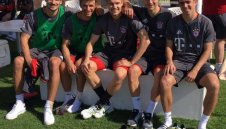 Пеп: Засега няма да взимаме Бадщубер