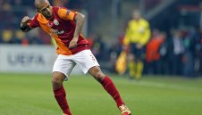 Интер е на едно обаждане от Мело