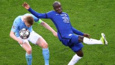 Взима по 300 хил. лири на седмица, но пазарува в евтини маркети и кара кола втора ръка