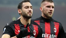 Тръгва ли си Чалханоглу? Турчинът не може да се разбере с Милан