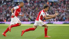 Алексис и вратарска грешка пратиха Арсенал на финал за ФА Къп