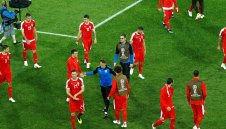 Сърбия скочи на съдията от мача с Швейцария за неотсъдена дузпа