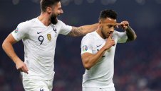 Лацио изпреварва Интер и Барса за резерва на Челси