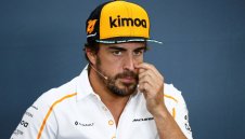 От Ред Бул искали Алонсо да наследи Рикардо