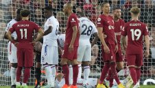 Отново ли ще има калъфка? Ливърпул с втора поредна издънка