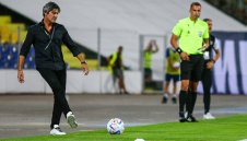 Контузия мъчи герой на Левски