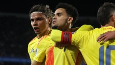 В Мюнхен е! Диас подписва с Байерн