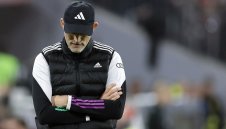 Бял флаг! Байерн честити титлата на Леверкузен