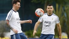 Кун щастлив от завръщането на Меси