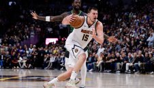 Йокич и Къри избухнаха с невероятни представяния Отвъд Океана