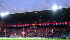 Тежки побои между фенове на Дженоа и Сампдория (ВИДЕО)