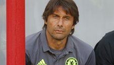 Конте: Изумен съм какви луди пари се дават за играчи