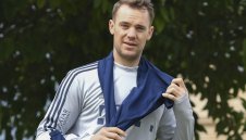Новият договор на Нойер зависи от три неща