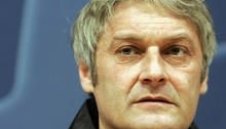 Армин Вее фаворит за Волфсбург