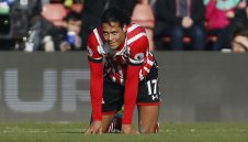 Ван Дайк крачи към Ливърпул, "светците" го оставиха извън състава