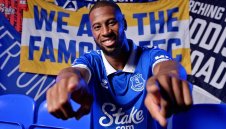 Карамелите купиха още един нападател