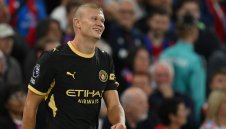 Ман Сити разгроми Кристъл Палас с 4:1, Холанд и Шерки блеснаха