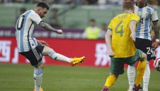 Меси с най-бързия си гол при 2:0 над Австралия 