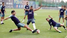 Тотнъм спасява Барса от чупливия Рафиня