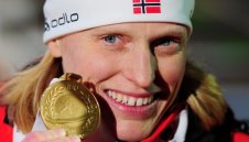Тора Бергер спечели последния златен медал на световното по биатлон
