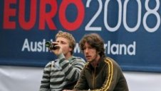 1,5 млн. литра бира изпили феновете на Евро'08